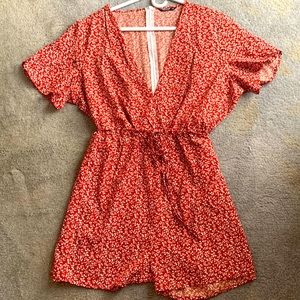 SHEIN Cinnamon/burgundy and white flower Romper  New w/out tags 1XL fits like 14